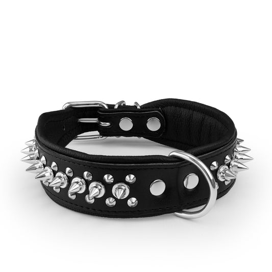 Leather collar with one row of decorative spikes